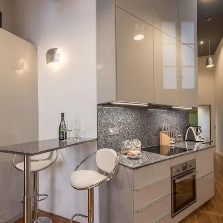 Apartment Wagram Luxury Palace