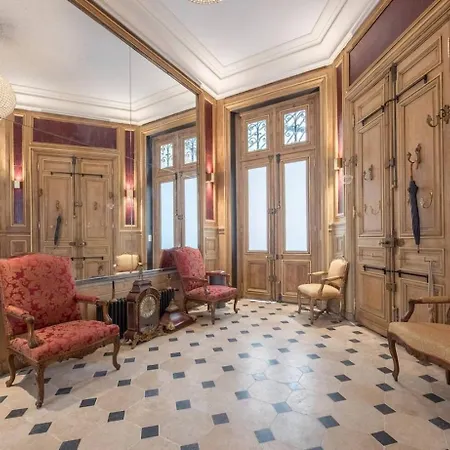 Wagram Luxury Palace *