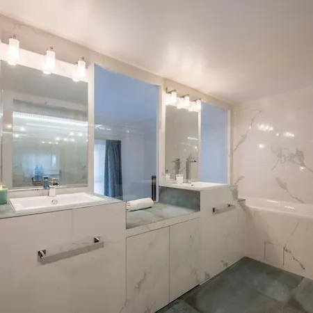 Wagram Luxury Palace Apartamento *