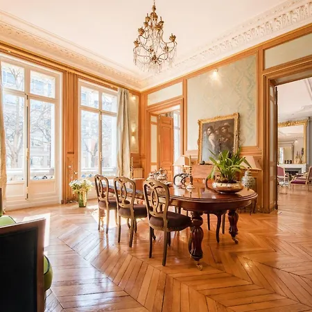 Apartment Wagram Luxury Palace